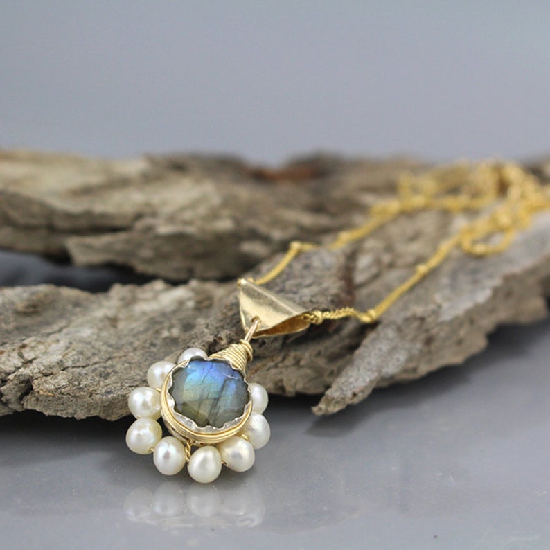 Boho Necklace, Labradorite Pearl Flower Necklace, Pearl Jewelry, June Birthstone, Boho Chic Necklace, Bohemian Necklace, Birthday Gift image 3