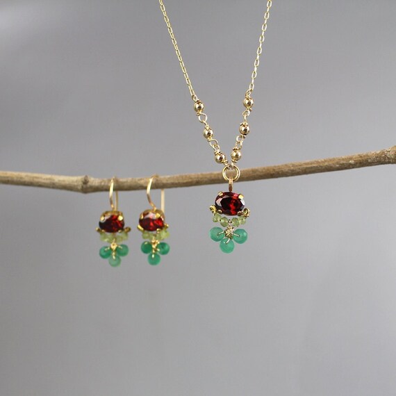 Clover Earrings Necklace Jewelry Set, Gemstone Jewelry, Bridesmaid Gift, Red Green Earrings, Green Onyx, Red Zircon, Peridot, Boho Jewelry