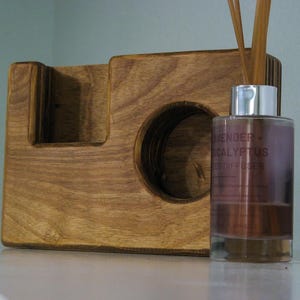 Handmade Wooden Phone Speaker – Natural Wood Acoustic Amplifier with 2.75&quot; Speaker Hole