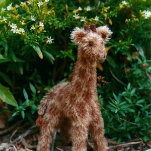 TWIGGA a miniature giraffe pattern PDF