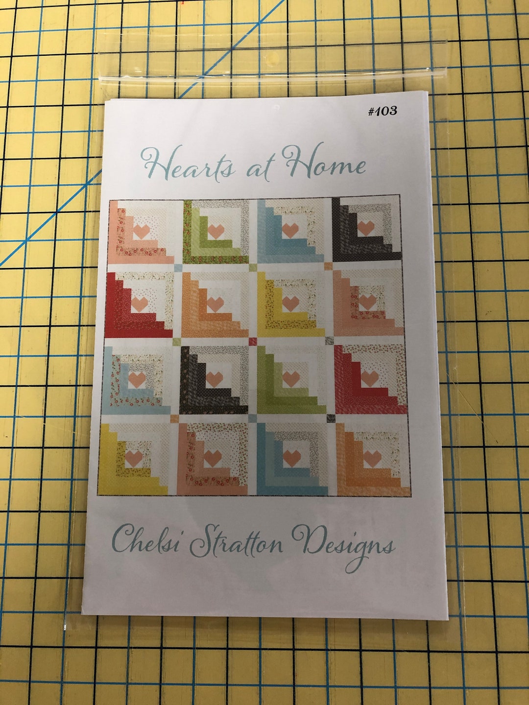 Pattern hearts at Home Quilt Pattern Chelsi Stratton Log Cabin With