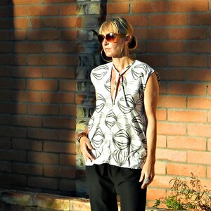 Cotton Blouse-Cotton Blouse Women-Blouses-Clothing-Women&#39;s Clothing-Tops & Tees-Deep V Tie Neck Print with Ruffle Bottom Cotton Blouse