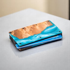 Tarjetero de resina epoxi de madera, tarjetero para hombre y mujer, tarjetero personalizado, regalo para padrinos de boda, regalo hecho a mano, regalo para el Día del Padre