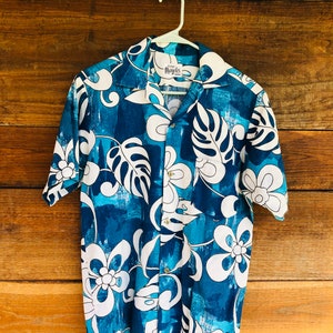 Vintage Hawaiian Aloha Shirt / Evelyn Margolis Hawaii / Dress Shirt / 60s Hawaiian