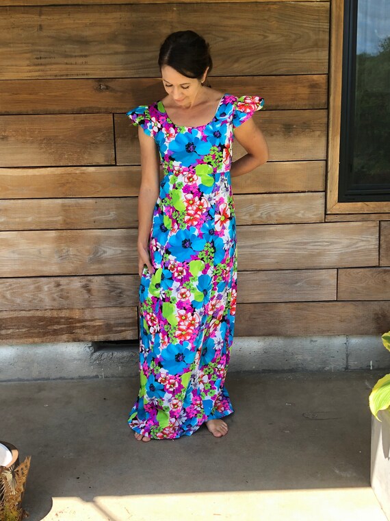 Vintage Muumuu/ Vintage Hawaiian Dress/ 60’s Hawai