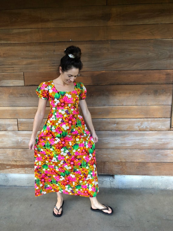 Vintage Hawaiian Muumuu/ 60s Floral/ Hawaiian Dres