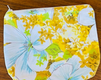 Vintage Hibiscus Aloha Pouch / Cosmetic Bag