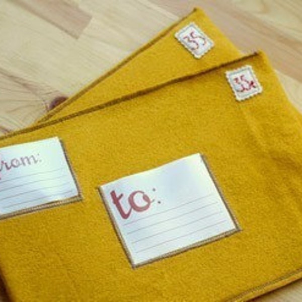 Reusable Felt Mailing Envelope (Gift Wrap)
