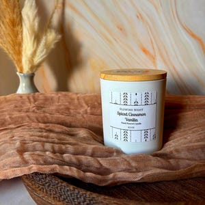 Spiced Cinnamon Vanilla Candle Handmade with Warm Cinnamon Sweet Vanilla & Brown Sugar Cozy Fall Winter Scent Gift for Her Long-Lasting