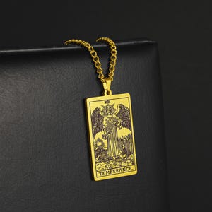 Minimaliste Caitlyn - Collier de tarot avec collier du zodiaque en tissu de tarot, collier lune et étoile - Super cadeau de Noël et du meilleur ami pour les proches