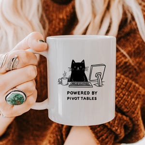 Drivs av Pivottabeller Mugg | Kalkylbladsmugg | Keramisk kaffekopp - Perfekt present för revisorer, dataanalytiker och Excel-entusiaster