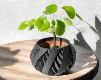 Modern "Stelora" Planter with Drainage Tray & Stand
