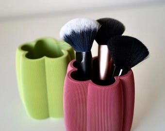 Minimalist &quot;Flow&quot; 3D Printed Makeup Brush Holder