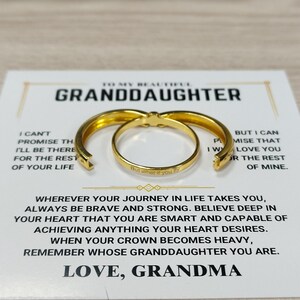 Geschenk für die Enkelin von Großmutter, Geburtstagsgeschenk für sie, personalisierte Silent Note Ring, Gravur Wort Ring, Schmuck für die Enkelin