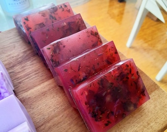 Ręcznie robione mydło z lawendą i pelargonią różaną