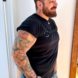 Men’s Harness Chain Top