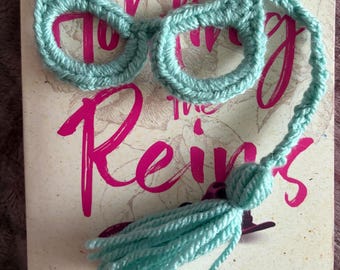 Hand Crocheted Glasses Bookmark with Tassel – Reading Accessory