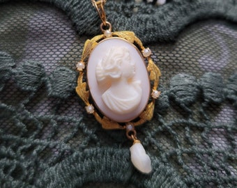 Antique Edwardian 10k gold pink shell cameo lavalier necklace pendant w seed pearl accents, fresh water pearl drop, green gold garland