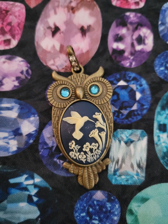 Darling vintage brass owl pendant with rhinestone… - image 5