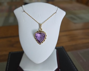 Beautiful vintage 14k gold heart shaped amethyst pendant