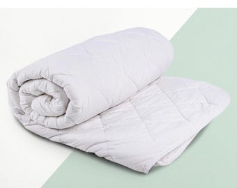 4 Season Natural Wool Quilt, Breathable Hypoallergenic Bedding, Organic Duvet Blanket