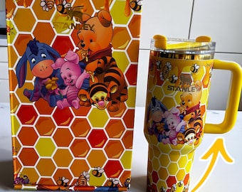 Vaso personalizado de Winnie the Pooh de 40 oz con nombre, taza de viaje personalizada, vaso de café de 40 oz, Navidad - Nombre personalizado, vaso grabado