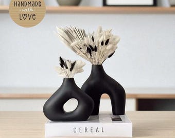 Nordic Ceramic Vase: Minimalist Black and White Home Decor