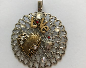 Hearts pendant