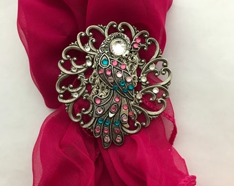 This is a large scarf/shawl clip