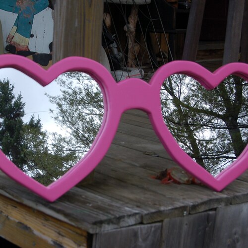 heart shaped sunglass