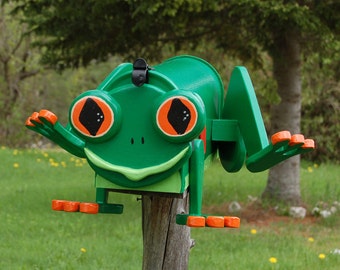 Tree Frog Custom Mailbox, animal gift,crossknots woodworking, custom mailbox, custom animal mailbox