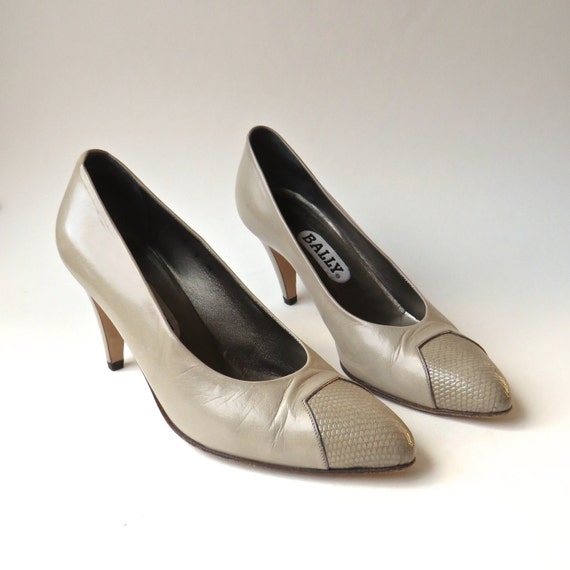 80s vintage Bally Taupe Leather Pumps with Embossed S… - Gem