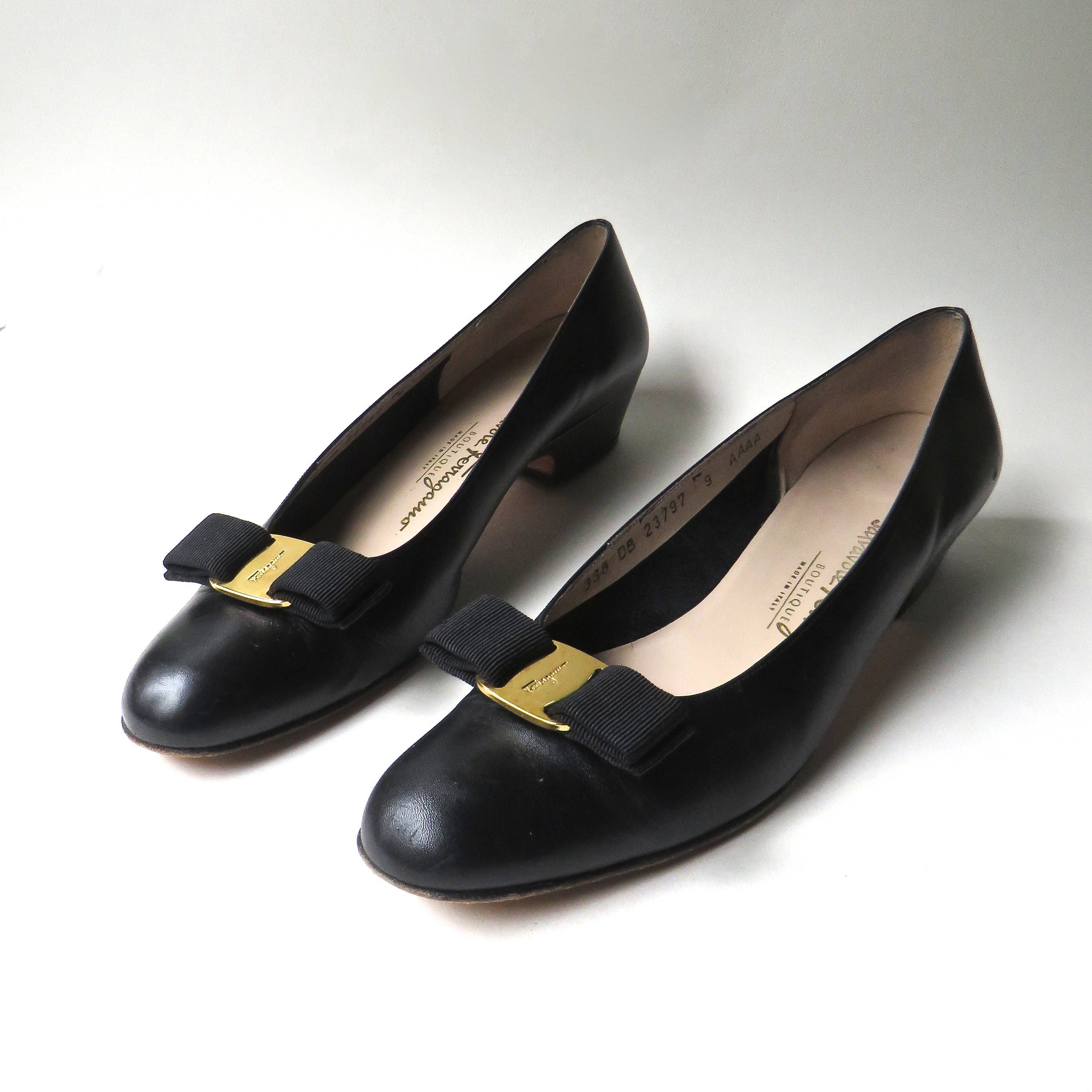 Salvatore Ferragamo Vintage Black Leather Vara Bow Pumps / - Etsy