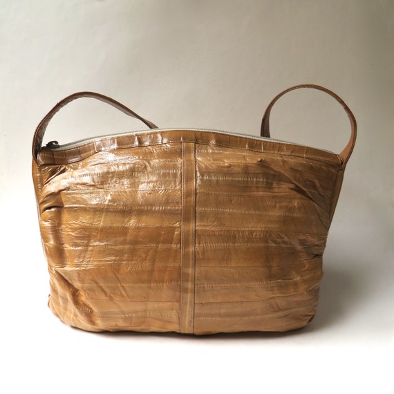 80s vintage Warm Caramel Brown Ruched Eel Skin Pur