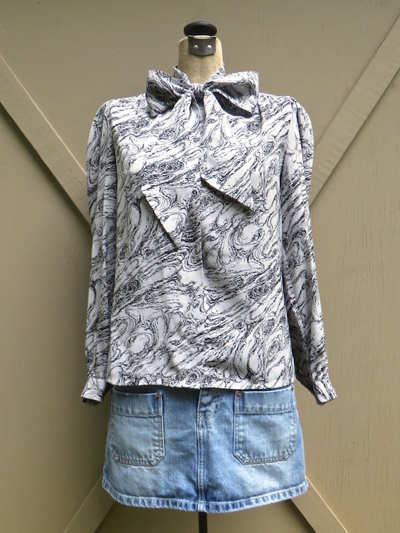 80s vintage Pale Grey Marbelized Secretary Blouse… - image 3