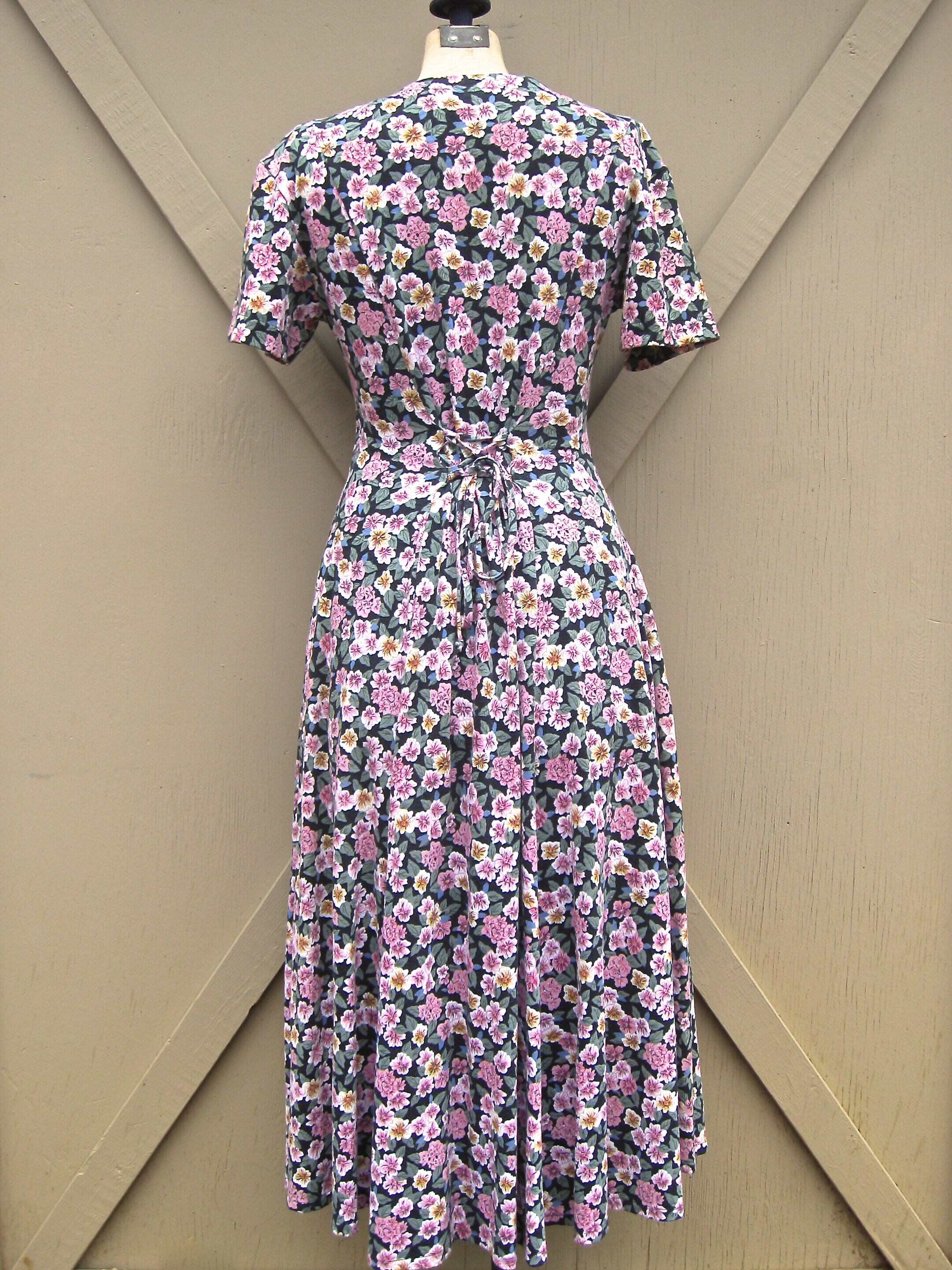 90s Vintage Dense Floral Print Maxi Dress / Maggie Lawrence - Etsy