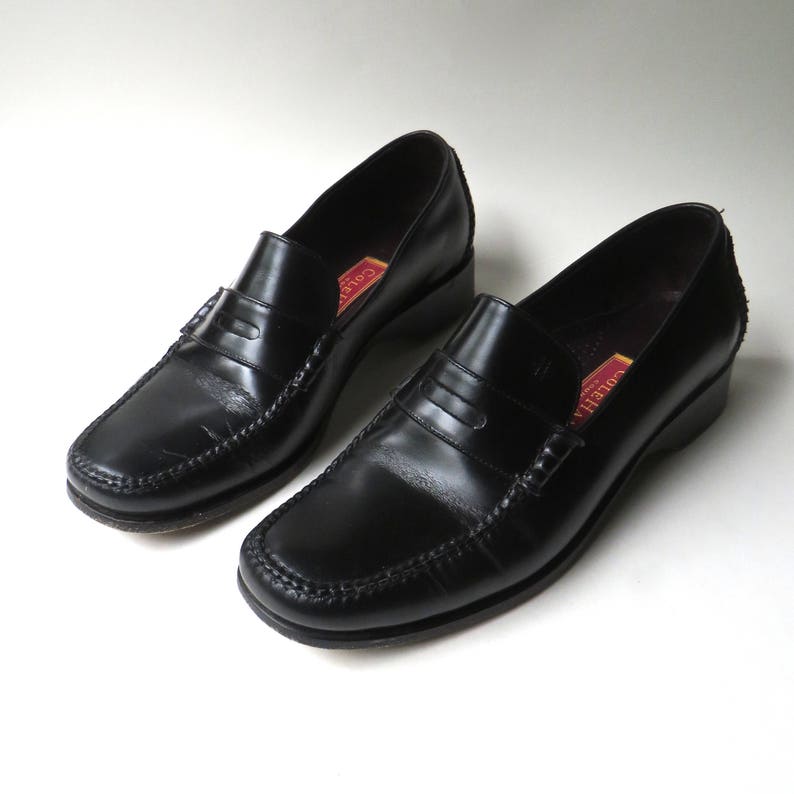 Cole Haan vintage Black Leather Penny Loafers  Cole Haan Country Penny Loafers  Professional Work Attire Preppy Hipster Casual Collegiate