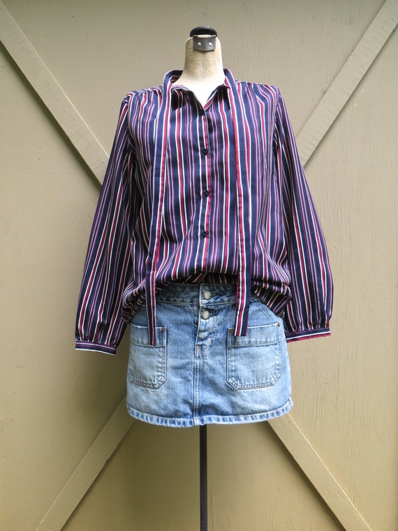 70s vintage Navy Blue, Red and White Striped Secre