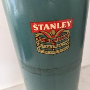 Vintage Stanley Super Vac Edelstahl gefüttert Thermoskanne USA N945 rotes Etikett Bild 2