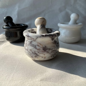 Mortero y maja de mármol Calacatta Viola: Decoración de cocina italiana