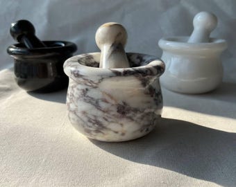 Calacatta Viola Marble Mortar and Pestle: Italian Kitchen Decor