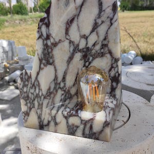 Modern Marble Lamp – Handcrafted Natural Stone Light | Minimalist Desk Lamp | Customizable Nightstand or Ambient Lighting