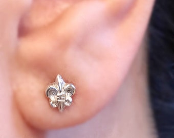 Fleur de lis sterling silver stud earrings, flower de lis earrings,  men's stud earrings,  silver earrings, small silver stud earrings, 466J