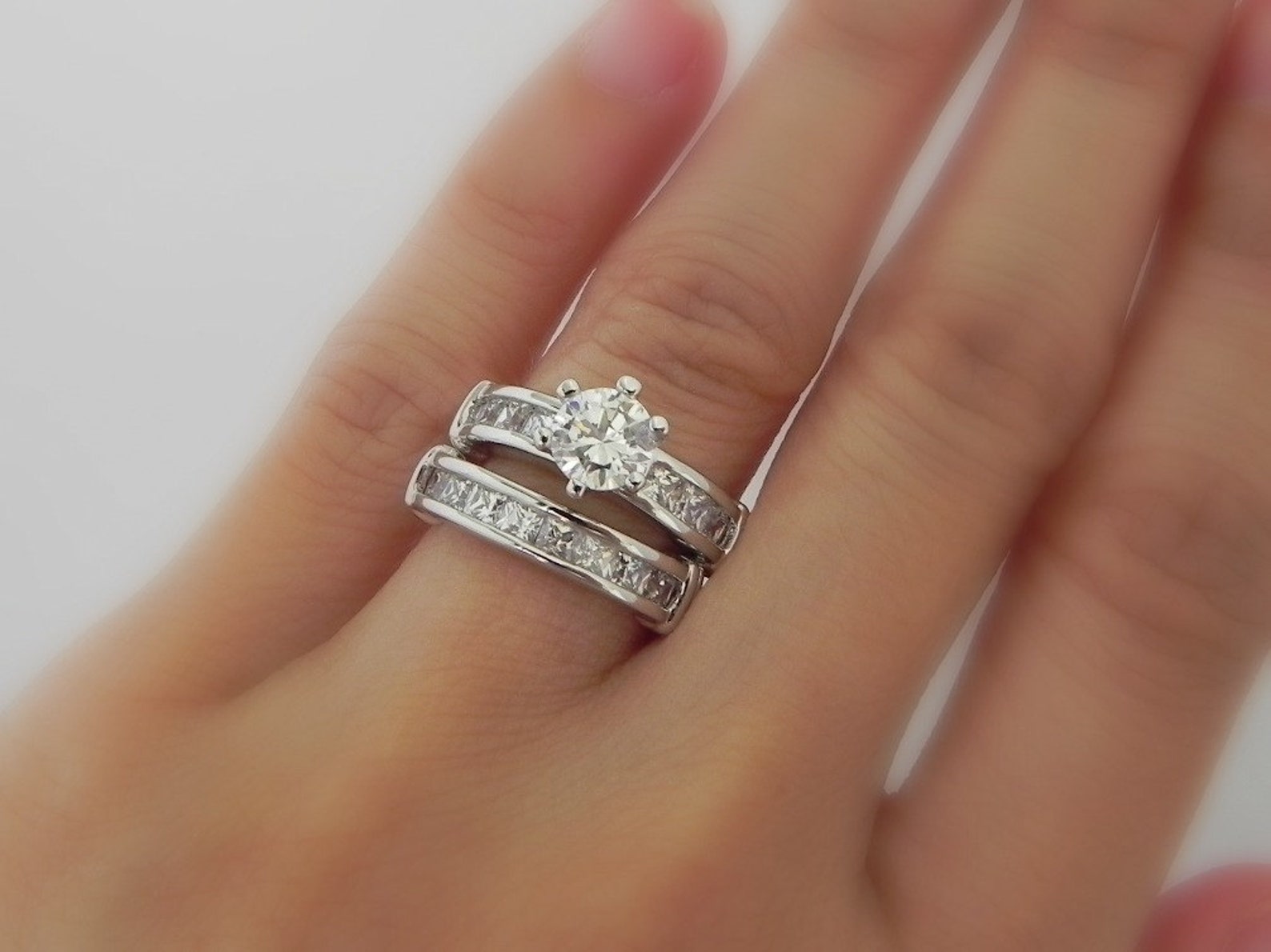 1 Carat Engagement Diamond Ring Surrounded by Princess Cut Etsy