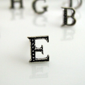 Men&#39;s stud earrings, alphabet letter E stud earring, silver stud earrings, initials stud earrings, earrings for men, letter stud earrings, E