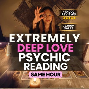 Può includere: Un annuncio per un servizio di lettura psichica con il testo EXTREMELY DEEP LOVE PSYCHIC READING SAME HOUR, +10.000 REVIEWS e 72.000+ SALES. L'immagine mostra una persona che tiene un cristallo trasparente, con tarocchi e candele su un tavolo.