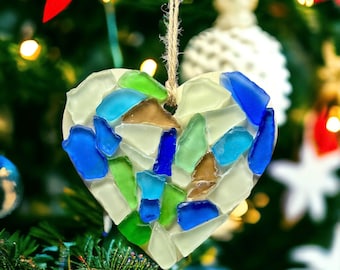 Ozdoba świąteczna w kształcie serca ze szkła morskiego: dekoracja z recyklingu w stylu nadmorskim (10 cm)