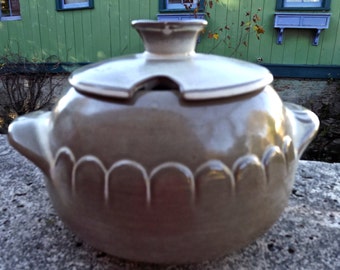 Vintage Frankoma Pottery Bean Pot Tureen Casserole Lazy Bones Pattern