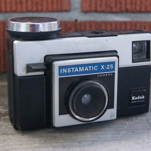 Vintage Kodak Instamatic X-25 Camera USA