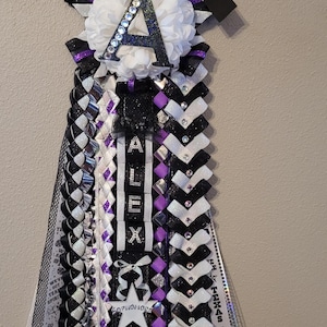 Homecoming mums